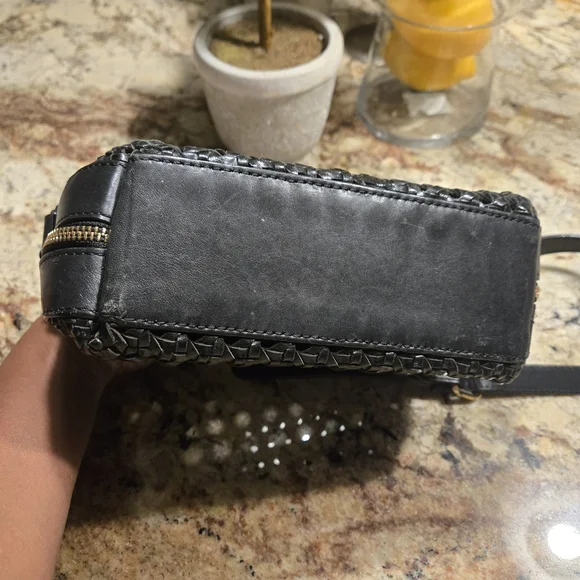 & Other Stories Brand Crossbody - Picture 3 of 7